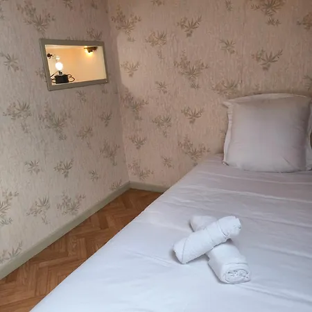 Villa Maison Atypique 5 Le Mans